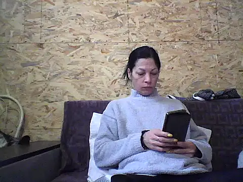 Snapshot of Milana38 chatting on October 2025 06:59:02 AM Milana38 online show from October 2025 06:59:02 AM
