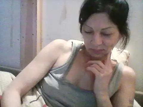 Snapshot of Milana38 chatting on April 2026 07:07:02 PM Milana38 online show from April 2026 07:07:02 PM