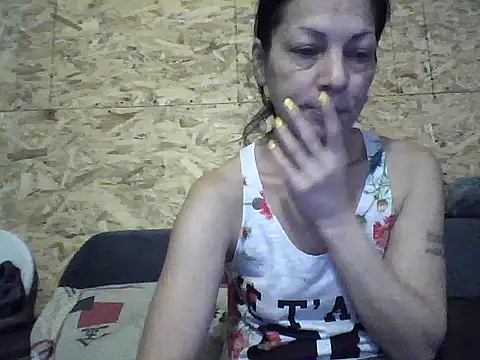 Milana38 online show from November 2025 04:45:02 PM