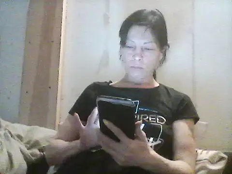 Snapshot of Milana38 chatting on April 2026 05:52:01 PM Milana38 online show from April 2026 05:52:01 PM