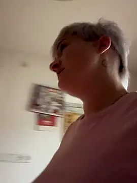 Rozendefotz online show from December 2025 06:57:01 AM