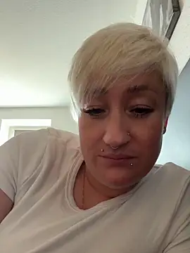 Rozendefotz online show from April 2026 12:50:01 PM