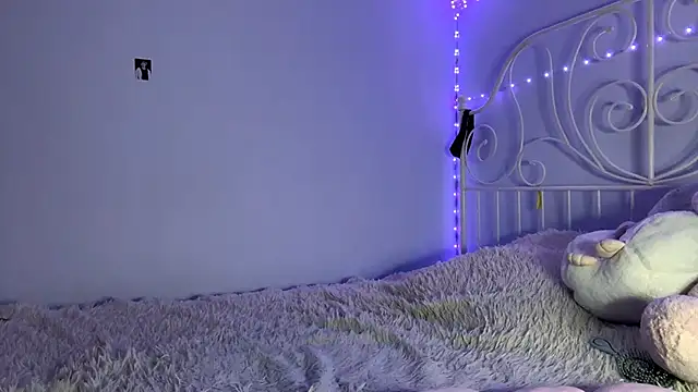 HoneyMist online show from November 2025 01:22:02 PM