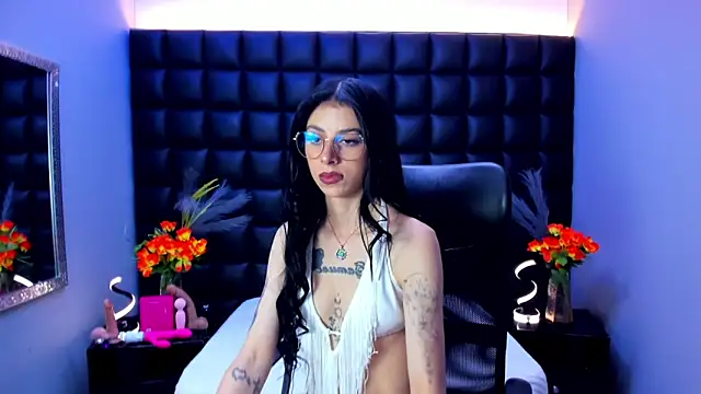 Dulce Miaa  online show from June 2026 06:07:02 PM