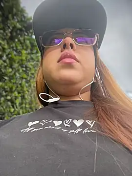 Tamara valentine online show from November 2025 08:31:01 PM