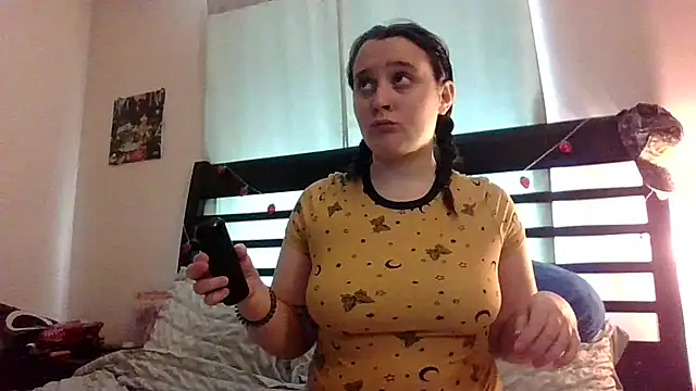 Snapshot of Shadow_Slut chatting on September 2025 04:46:01 PM Shadow Slut online show from September 2025 04:46:01 PM