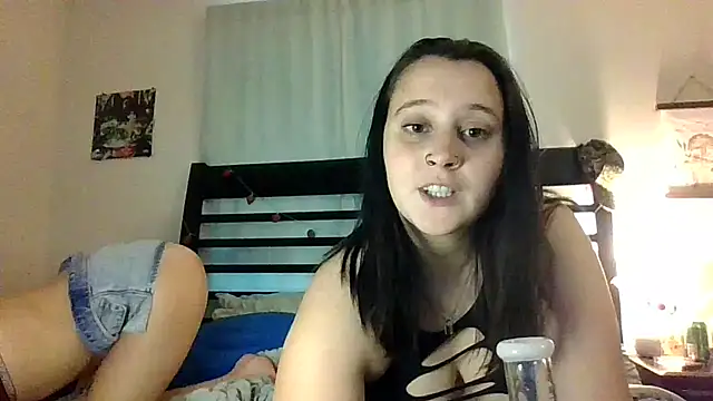 Snapshot of Shadow_Slut chatting on October 2025 10:57:01 PM Shadow Slut online show from October 2025 10:57:01 PM
