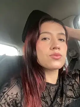 BrunnetAri  online show from April 2026 02:53:01 PM