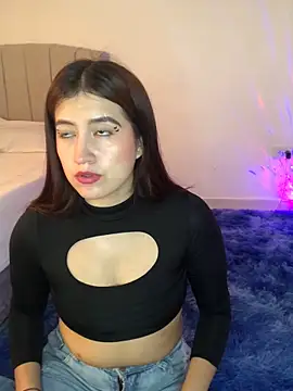 BrunnetAri  online show from October 2025 03:24:01 PM