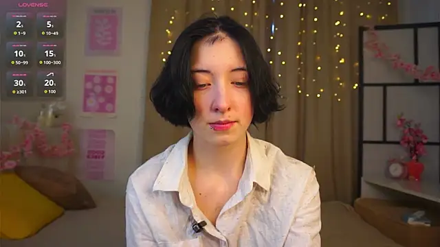 Snapshot of JuanaFriesz chatting on February 2026 09:11:02 AM JuanaFriesz online show from February 2026 09:11:02 AM