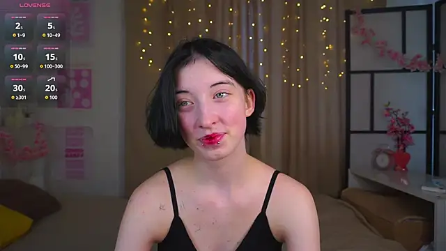 Snapshot of JuanaFriesz chatting on February 2026 09:21:01 AM JuanaFriesz online show from February 2026 09:21:01 AM