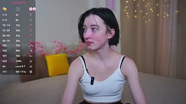 Snapshot of JuanaFriesz chatting on February 2026 09:06:01 AM JuanaFriesz online show from February 2026 09:06:01 AM