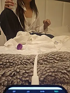 proxanne online show from September 2025 04:27:01 PM