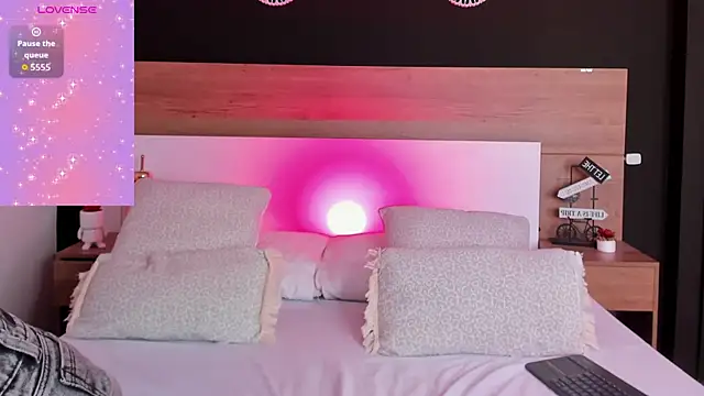 MiaTaylorSweet online show from October 2025 02:16:01 PM