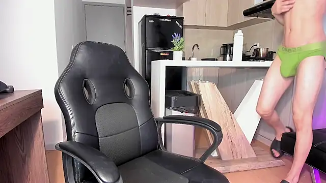 Snapshot of im_jero chatting on November 2025 09:07:01 PM im jero online show from November 2025 09:07:01 PM