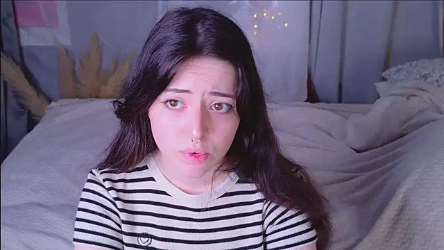 SoftAmora online show from January 2026 06:53:01 AM