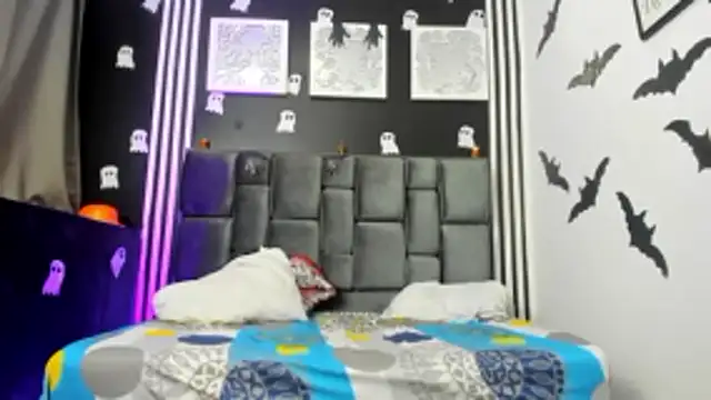 Hornycouple Hot online show from October 2025 12:35:02 PM