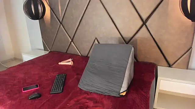 PenelopeGuzman   online show from October 2025 08:22:01 AM