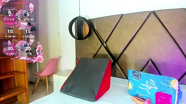 Snapshot of PenelopeGuzman__ chatting on April 2026 08:43:01 PM PenelopeGuzman online show from April 2026 08:43:01 PM