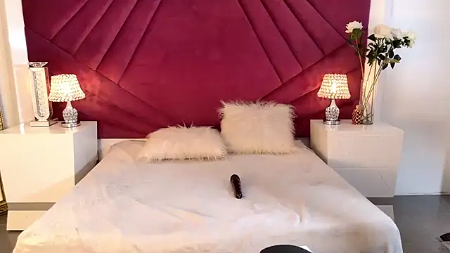 VeraGarnier online show from March 2026 07:27:02 PM