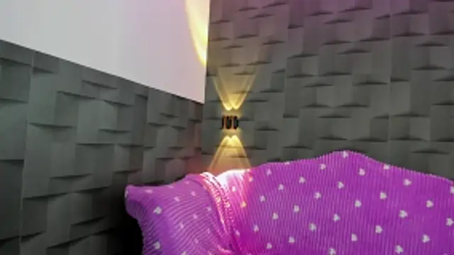 VeraGarnier online show from March 2026 08:24:02 PM