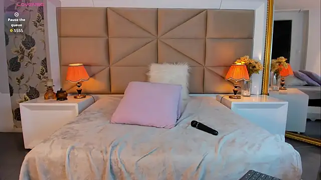 Snapshot of VeraGarnier chatting on November 2025 03:38:01 PM VeraGarnier online show from November 2025 03:38:01 PM