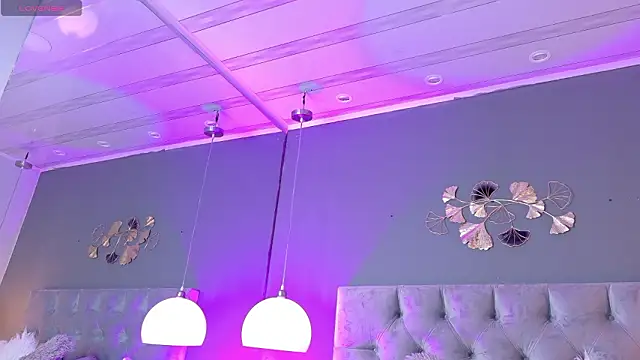 kendalFox  online show from February 2026 04:31:01 AM