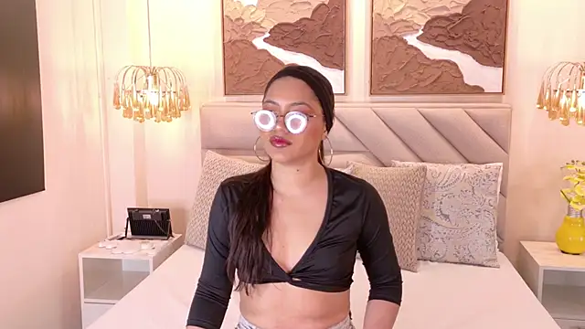 Snapshot of kendalFox_ chatting on November 2025 10:03:02 PM kendalFox online show from November 2025 10:03:02 PM