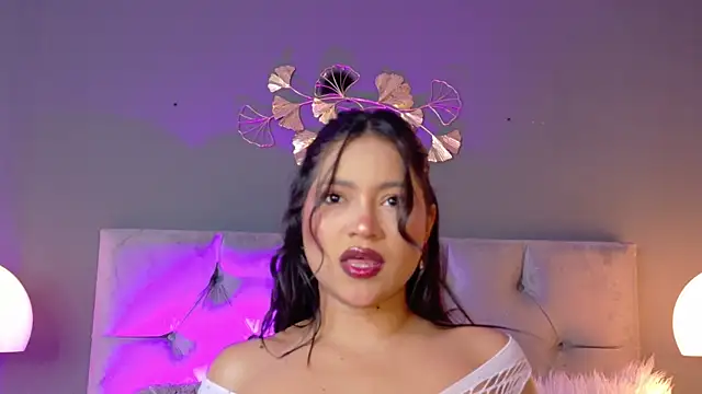 kendalFox  online show from April 2026 12:51:02 AM