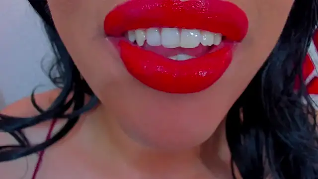 Snapshot of sweet_Elizabeth chatting on May 2026 01:49:01 PM sweet Elizabeth online show from May 2026 01:49:01 PM