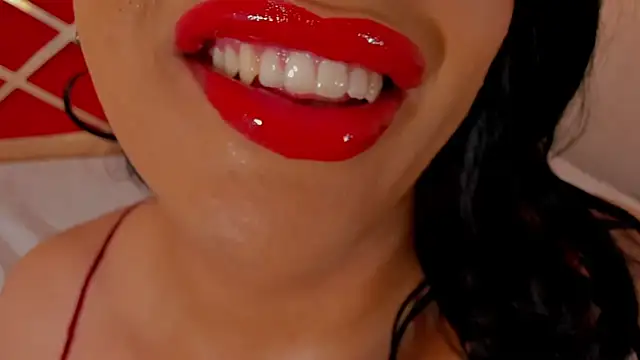 Snapshot of sweet_Elizabeth chatting on July 2026 01:10:02 PM sweet Elizabeth online show from July 2026 01:10:02 PM