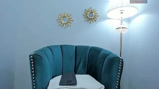 Lucia jane online show from April 2026 09:39:33 PM