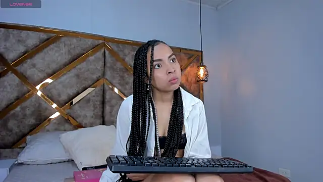 Lucia jane online show from May 2026 07:42:01 PM