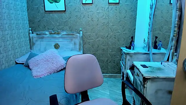 Lucia jane online show from February 2026 09:25:02 PM