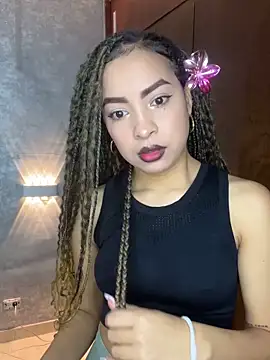 Snapshot of Lucia_jane chatting on June 2026 08:36:01 PM Lucia jane online show from June 2026 08:36:01 PM