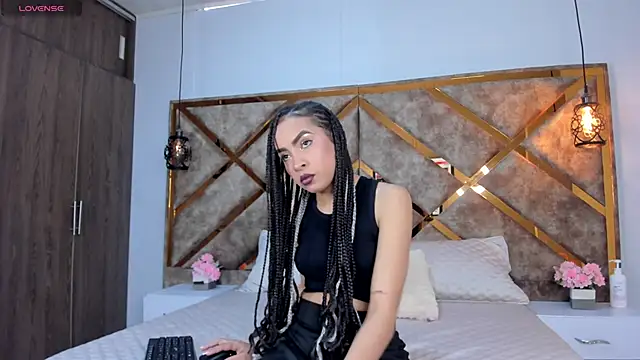 Lucia jane online show from May 2026 09:13:01 PM