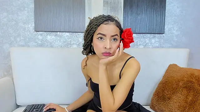 Snapshot of Lucia_jane chatting on June 2026 08:19:02 PM Lucia jane online show from June 2026 08:19:02 PM