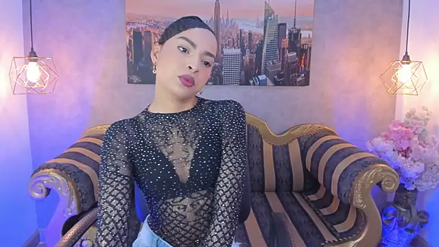 Snapshot of Lucia_jane chatting on October 2025 08:01:01 PM Lucia jane online show from October 2025 08:01:01 PM