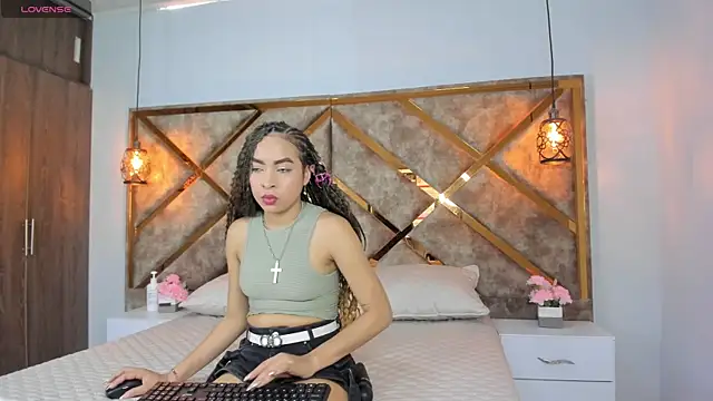 Lucia jane online show from May 2026 09:02:01 PM