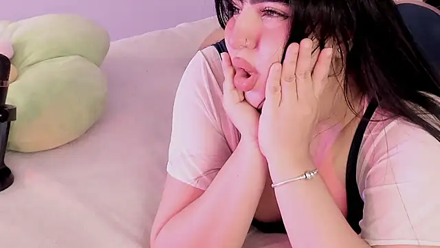 Camila Matinez  online show from September 2025 12:55:01 AM