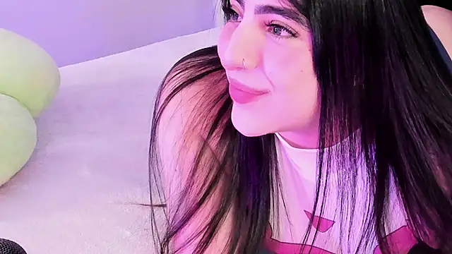 Camila Matinez  online show from April 2026 01:18:02 AM