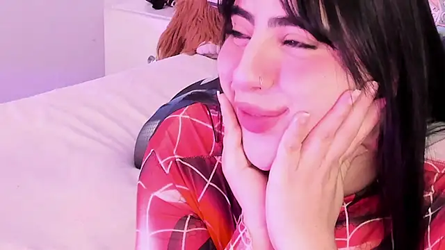 Camila Matinez  online show from April 2026 01:10:01 AM