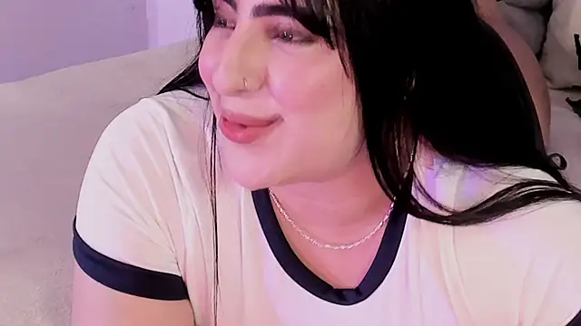 Camila Matinez  online show from December 2025 01:15:02 AM