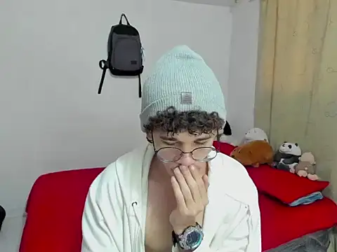 Tom Blues online show from October 2025 01:04:02 PM