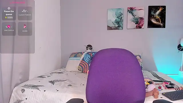 KimTayloor1 online show from November 2025 01:25:01 PM