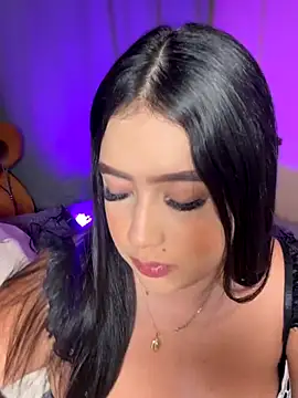 Emiily Moore1 online show from January 2026 12:04:01 AM