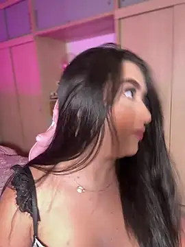 Emiily Moore1 online show from February 2026 11:26:01 PM