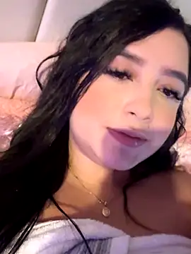 Emiily Moore1 online show from October 2025 10:01:02 PM