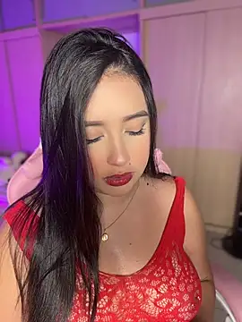 Emiily Moore1 online show from July 2026 11:45:01 PM