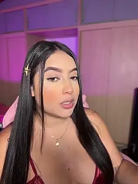 Emiily Moore1 online show from May 2026 11:21:01 PM